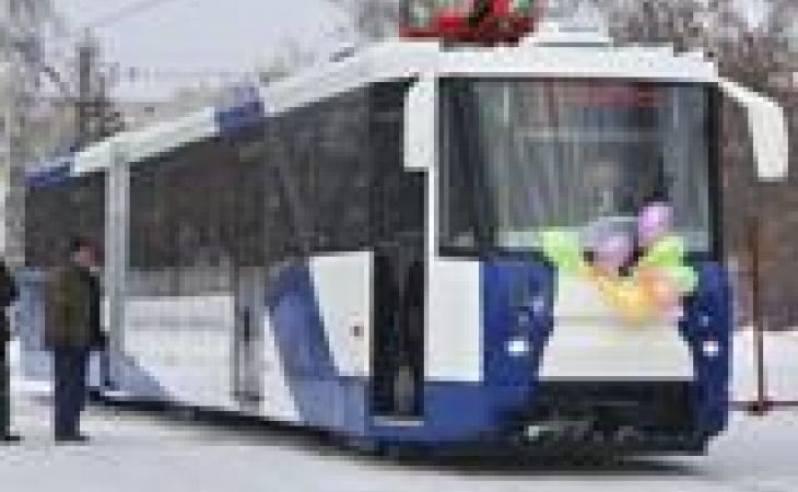 Неизвестные обстреляли из пневматики трамвай в Барнауле