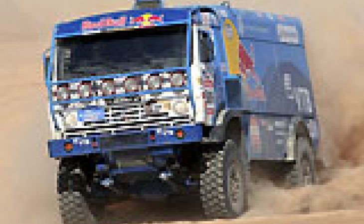 Россиянин стал победителем пятого этапа "Дакар-2014" в зачете грузовиков