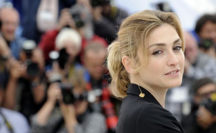 Президента Франции обвинили в измене супруге с известной актрисой