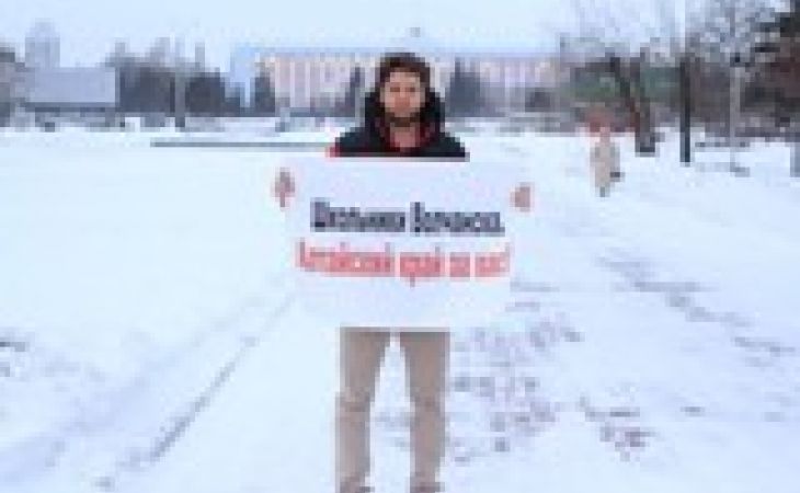 Алтайские эсеры поддержали свердловскую школу, где уволили директора по политическим мотивам