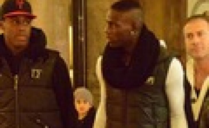 Нападающий "Милана" Марио Балотелли подрался в ночном клубе с известным певцом