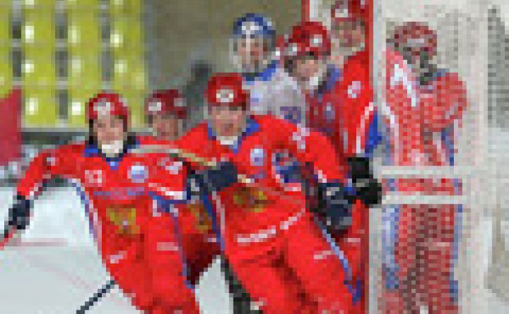 Сборная России вышла в полуфинал чемпионата мира по хоккею с мячом