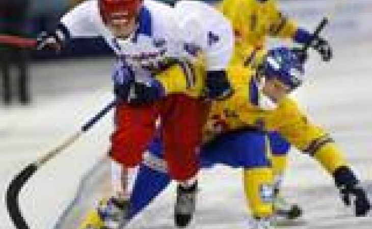 Сборная России по хоккею с мячом одержала победу на чемпионате мира