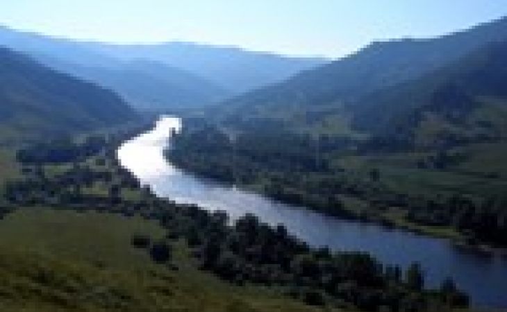 Прокуратура обязала жителя алтайского села восстановить измененное русло реки