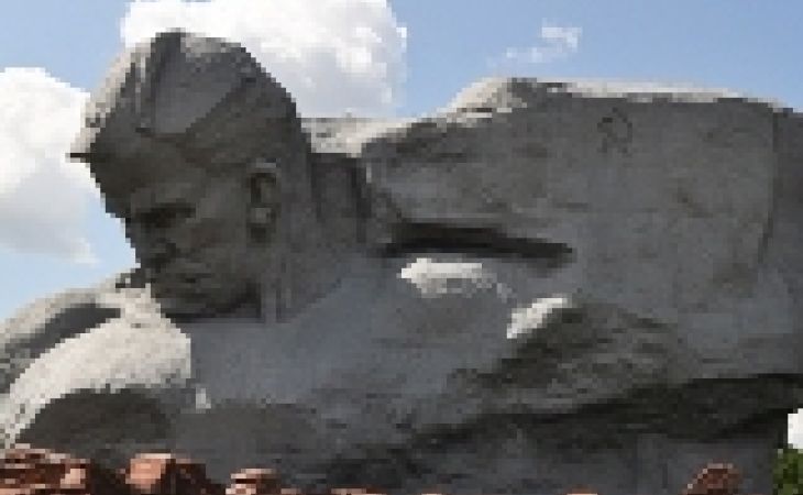 Редакция CNN извинилась за включение белорусского монумента "Мужество" в список уродливых