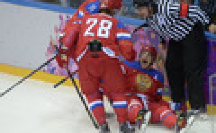 Сборная России по хоккею ведет после первого периода матча со Словенией
