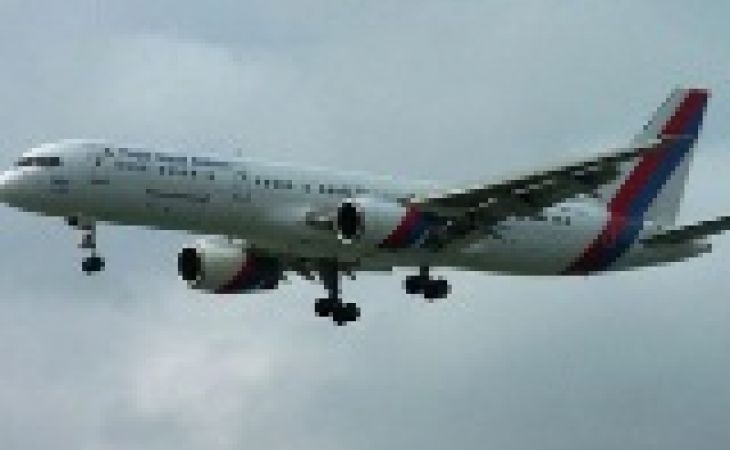 Самолет с 18 пассажирами на борту без вести пропал в Непале