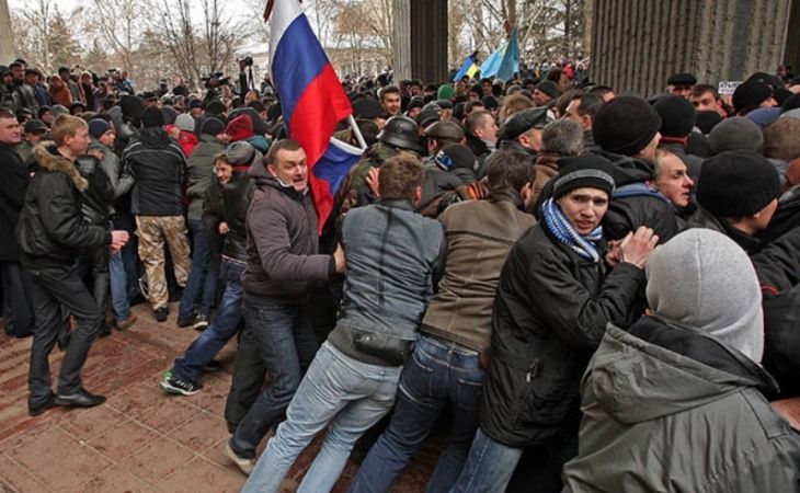 Крымский парламент и правительство захвачены вооруженными людьми