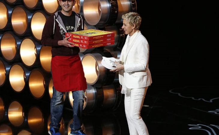 Разносчик пиццы из Москвы заработал на "Оскаре" тысячу долларов чаевых