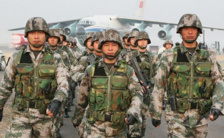 Китай планирует тратить на оборону и армию наравне с США