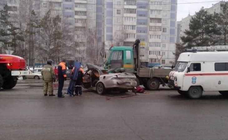Два человека погибли в утреннем ДТП возле "Ленты" в Барнауле