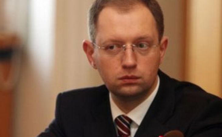 Яценюк: Украина готова к равным отношениям с РФ
