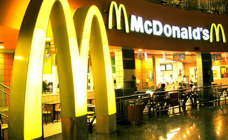 Жириновский предложил закрыть McDonald's по всей России