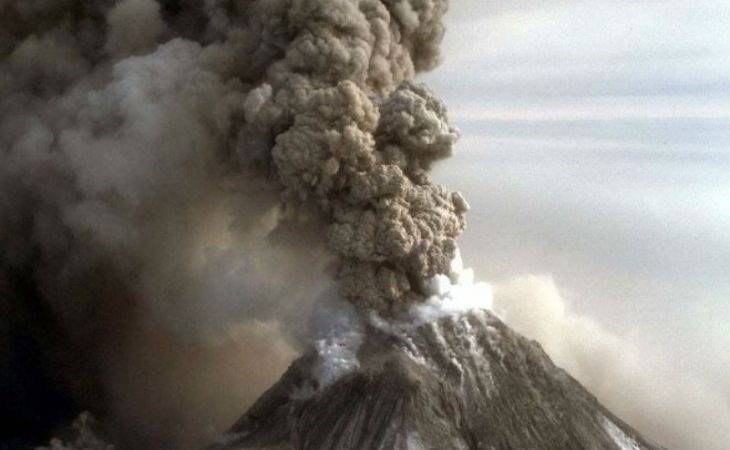 Камчатский вулкан Шивелуч выбросил пепел на шесть километров