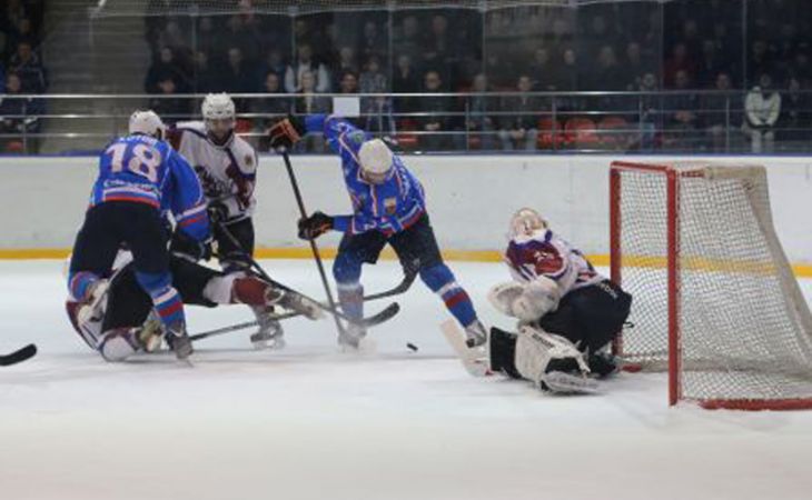 Хоккеисты "Алтая" завершили сезон с бронзовыми медалями чемпионата РХЛ