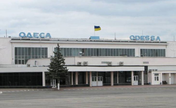 Бомбу ищут в аэропорту Одессы