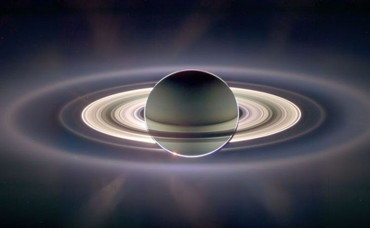 Рождение нового спутника Сатурна зафиксировали ученые