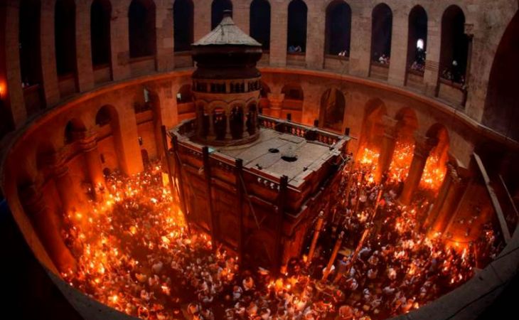 Десятки тысяч паломников-христиан ждут в Иерусалиме перед Пасхой схождения Благодатного огня