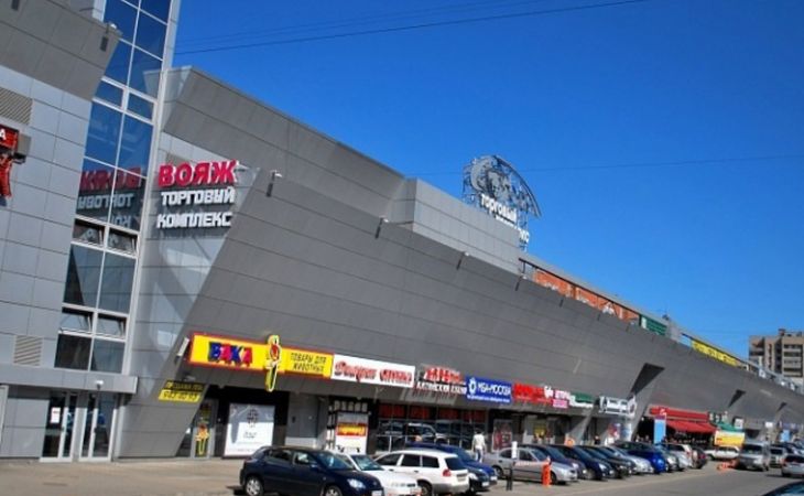 Стена торгового центра рухнула в Санкт-Петербурге, есть жертвы