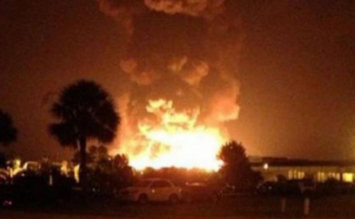 Взрыв произошел на газоперерабатывающем заводе в США, эвакуированы около 100 человек