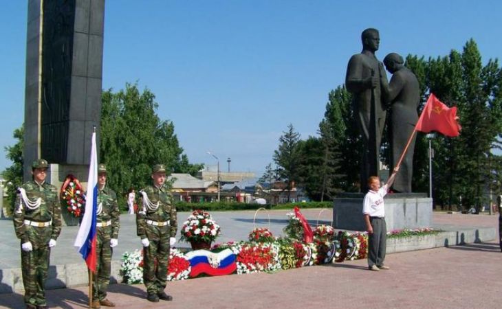 Более десяти тысяч цветов высадят в Барнауле ко Дню Победы