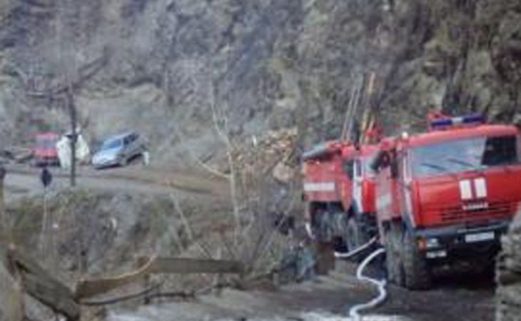 Пожарная машина упала в обрыв в Дагестане, три человека погибли