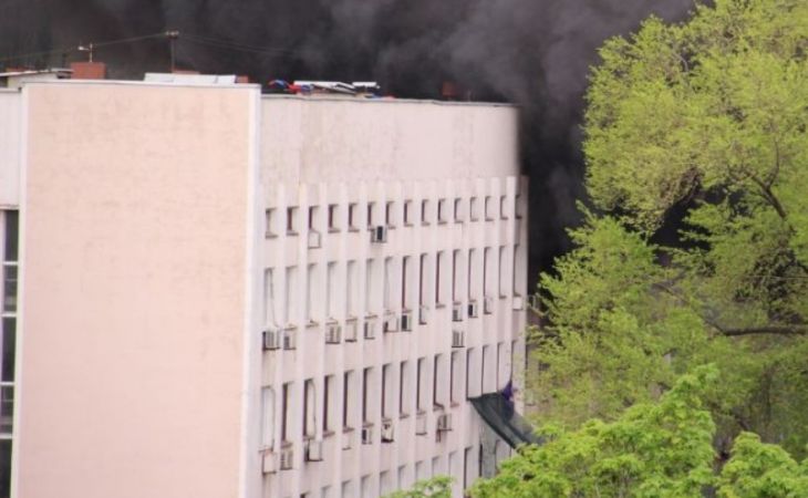 Здание горсовета горело в Мариуполе