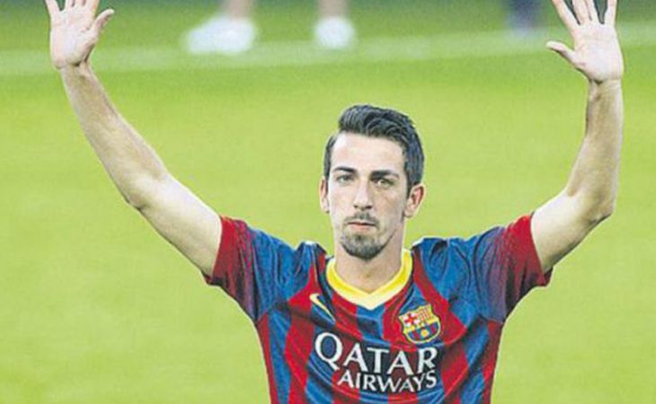 Нападающий "Барселоны" показал болельщикам неприличный жест