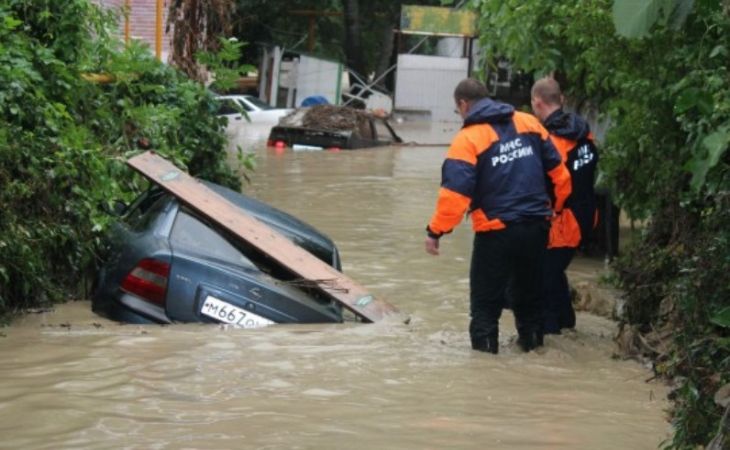 Российские спасатели эвакуировали около трех тысяч человек из затопленной Сербии