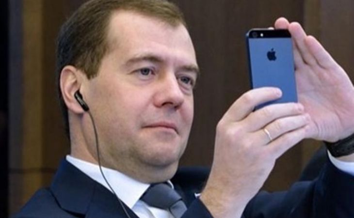 Медведев не захотел отказываться от Apple, чтобы навредить США