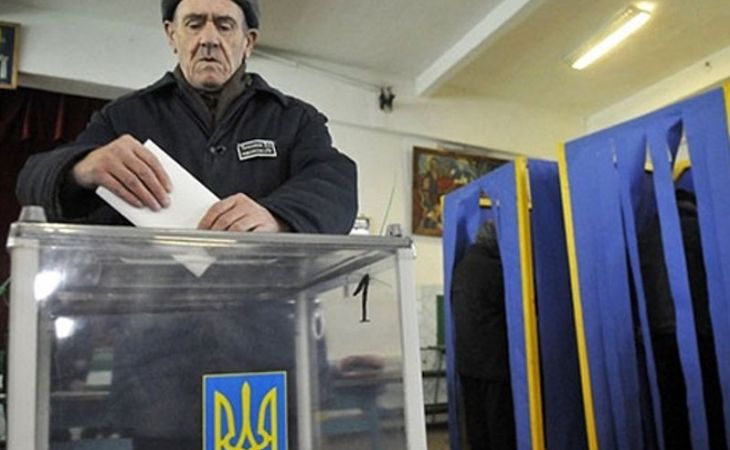 Избирательные участки в Херсоне и Одессе закидали коктейлями Молотова
