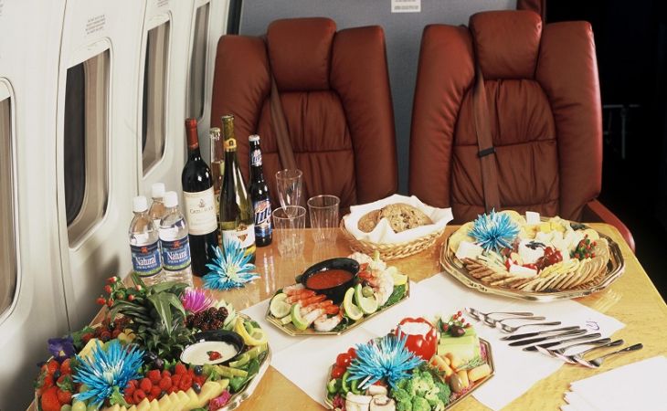 Минтранс РФ разрешил российским авиакомпаниям не кормить пассажиров