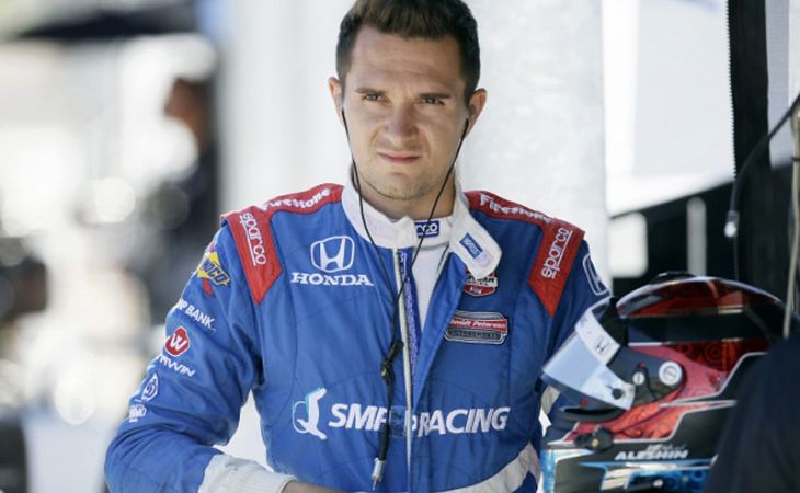 Гонщик Михаил Алешин стал вторым на этапе чемпионата IndyCar в Хьюстоне
