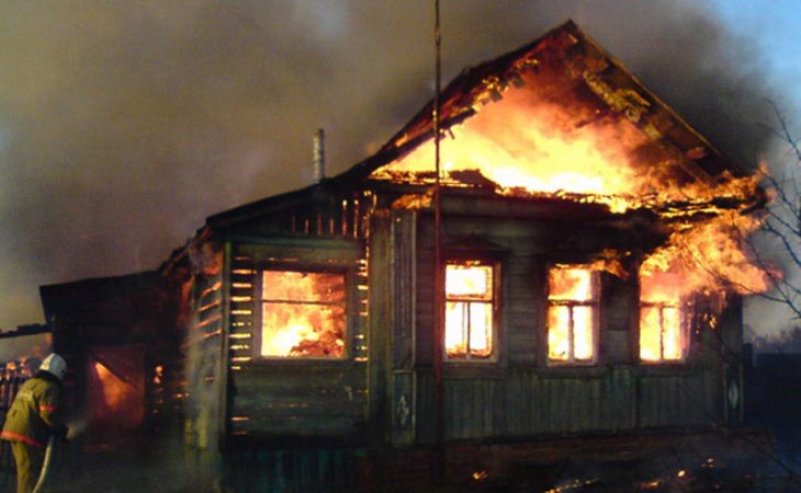 Пожар произошел ночью в Бельмесево, погибли четыре человека