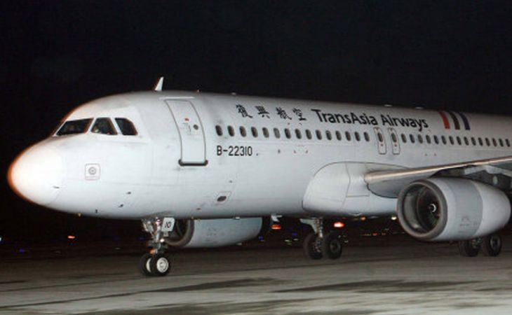 Более 50 человек погибли в результате жесткой посадки самолета в Тайване