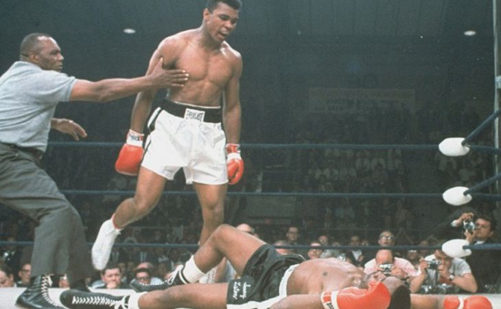 Перчатки боксера Мохаммеда Али проданы на аукционе почти за 400 тысяч долларов