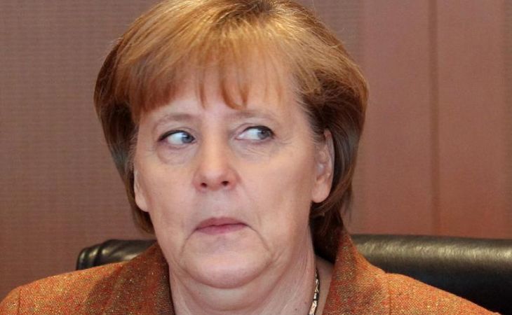 Ангела Меркель не может звонить своим министрам из-за антишпионского чипа на телефоне