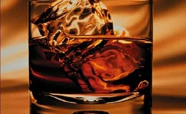 Роспотребнадзор запретил американский виски из-за угрозы рака и бесплодия