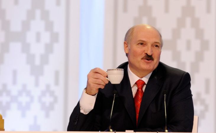 Лукашенко подписал указ о поддержке украинских беженцев