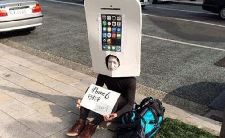Фанаты Apple выстроились в очередь за новым iPhone 6