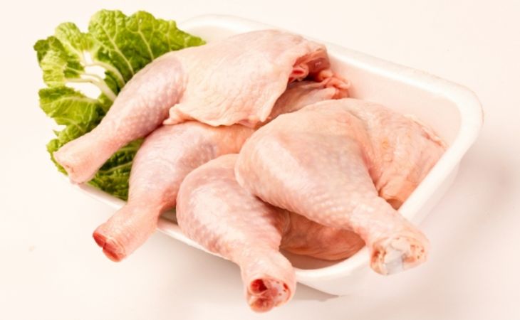 Алтайские антимонопольщики выявили рост цен на куриные окорочка
