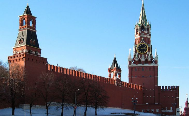 Кремль хотят выкрасить в белый цвет