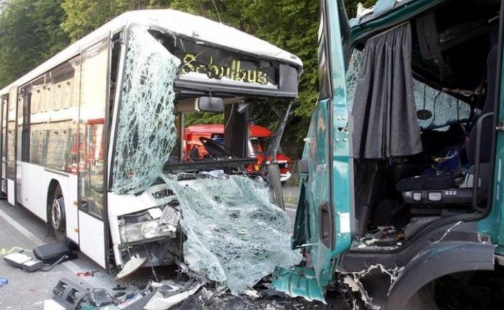Около 20 россиян пострадали при столкновении автобуса с грузовиком в Египте