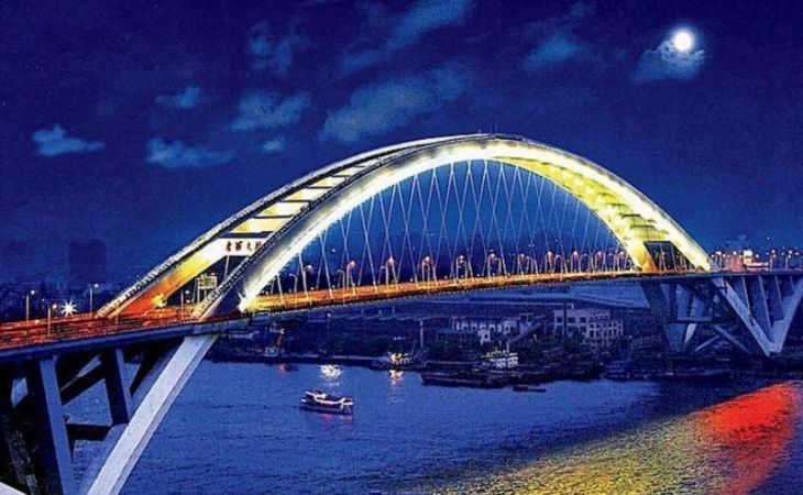 Как изменилась дорожная обстановка в Новосибирске после открытия Бугринского моста?