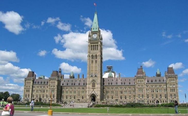 Неизвестный открыл стрельбу по почетному караулу около парламента Канады
