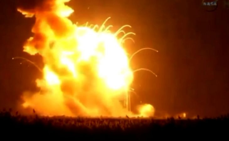 Космический корабль Cygnus  взорвался в США сразу после старта