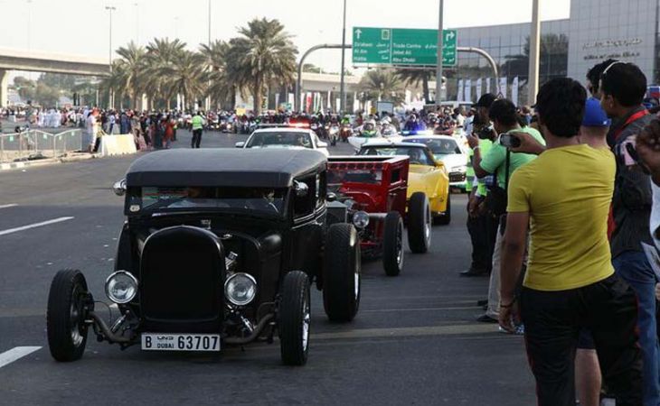 Автомобильный фестиваль начался в Дубае