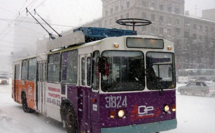 Троллейбус переехал девочку в Барнауле на площади Октября – очевидцы