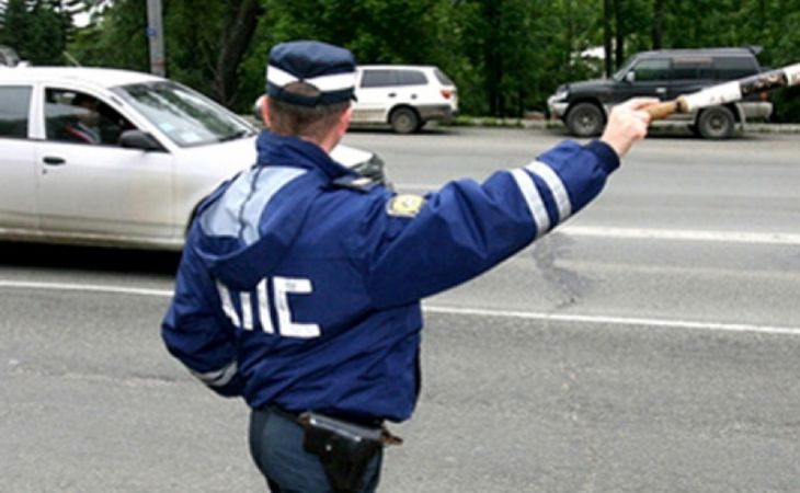 Водителю грузовика, сбившего полицейского на Алтае при оформлении ДТП, грозит 3 года тюрьмы