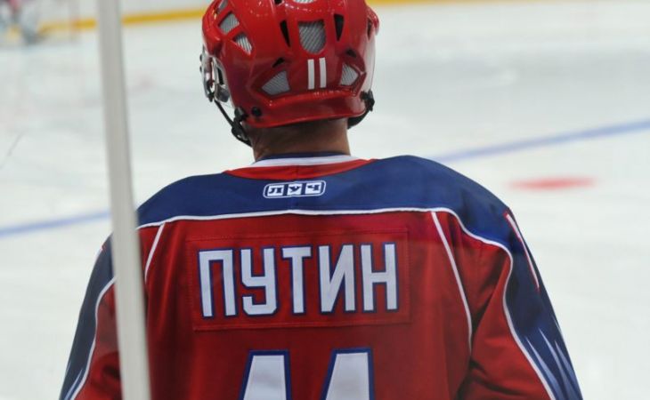 Путин, Шойгу и новый президент КХЛ сыграли в дружеский хоккей